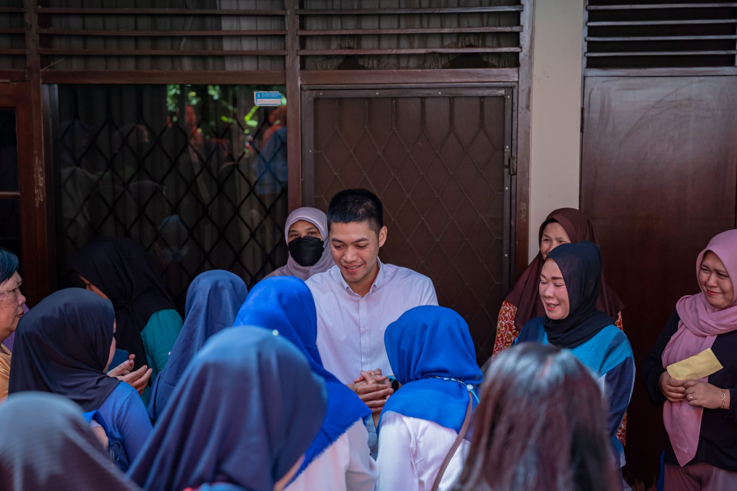 Ketua DPD Partai Amanat Nasional (PAN) Kota Bandung, Muhammad Rasyid Rajasa saat melakukan kunjungan ke RW 10 Kelurahan Batununggal, Kecamatan Bandung Kidul, Kota Bandung, Senin 16 Oktober 2023.