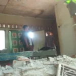 Rumah Lansia Jompo Ambruk Akibat Pergeseran Tanah di Ciamis