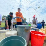 Warga Cirebon Bisa Bernafas Lega Setelah Mendapat Bantuan Air Bersih Ratusan Ribu Liter