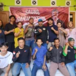 Relawan Ganjarkeun Jabar saat mendeklarasikan dukungan kepada Ganjar Pranowo di wilayah Kecamatan Gedebage Kota Bandung, Senin, 16 Oktober 2023.