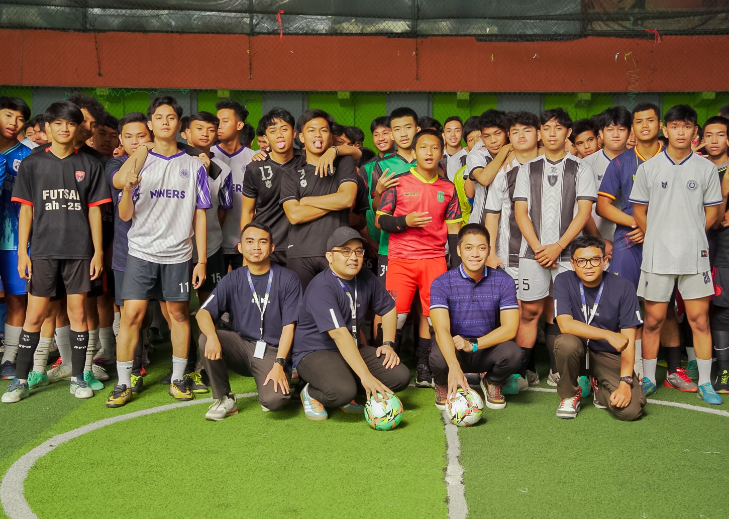 Pembukaan turnamen futsal antar pelajar SMA se-Kota Bandung bertajuk Rasyid Rajasa Cup di Bikasoga Sport Center, Sabtu (28/20).