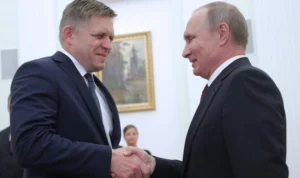 Mantan Perdana Menteri Slovakia, Robert Fico, meraih kemenangan dalam pemilihan umum akhir pekan lalu, memunculkan pertanyaan seputar hubungannya dengan Presiden Rusia