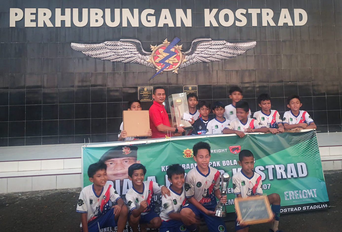 Sukses Gelar Kejuaraan Sepakbola Usia Dini, Ini Pesan Kahub Kostrad Edy Cahyono Bagi Remaja
