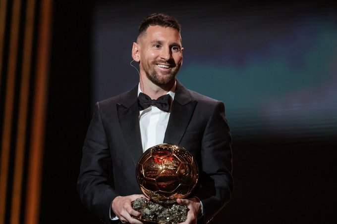 Messi Torehkan Sejarah, Raih Ballon d'Or Kedelapan!