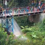 Geruduk Ahli Waris, Ratusan Warga Kampung Muara Bogor Desak Perbaikan Pipa Tirta Pakuan yang Bocor Besar!