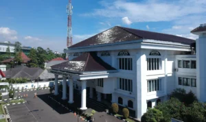 Adanya dugaan modus pecah proyek renovasi Basement di DPRD Jawa Barat (Jabar) yang menjadi temuan BPK pada Laporan Hasil Pemeriksaan (LHP)