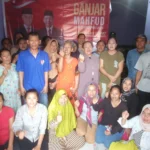 Relawan Ganjarkeun Jabar Kota Bandung yang ada di Kecamatan Rancasari kompak menyampaikan dukungannya bagi pasangan Ganjar-Mahfud sebagai Presiden dan Wakil Presiden RI pada Pemilu 2024 mendatang.