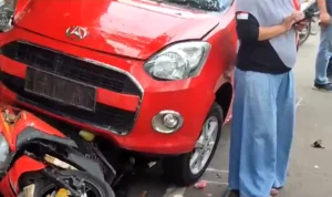 Mobil pelaku ugal-ugalan di Jalan RA. Kosasih Sukabumi yang sebabkan 7 korban, Kamis (30/11).