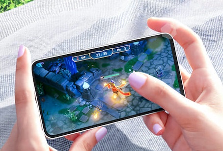 Untuk urusan main game, Samsung, Galaxy S23 FE, Smartphone ini layak menjadi pertimbangan untuk dimiliki karena punya performa