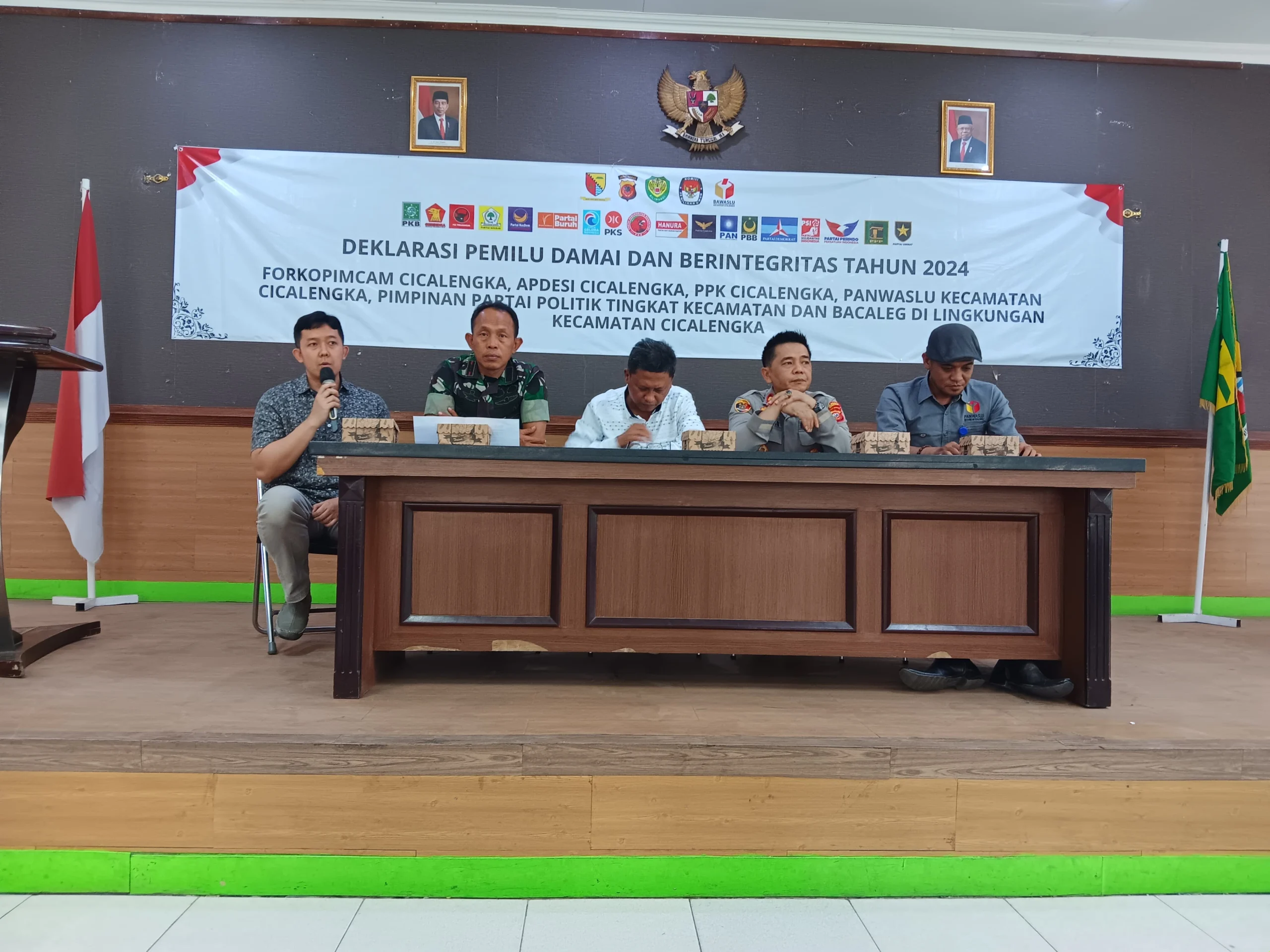 Forkopimcam Cicalengka, Kabupaten Bandung gelar Deklarasi Pemilu Damai dan Berintegritas 2024.