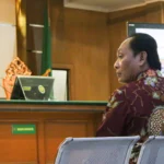 Ist. Mantan Kadishub Bandung, Ricky Gustiadi saat dihadirkan kembali di persidangan kasus suap Bandung Smart City. Rabu (8/11). Foto. Pandu Muslim Jabar Ekspres.