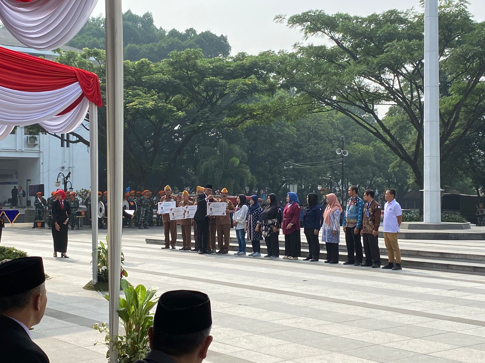 SUASANA: Peringatan Hari Sumpah Pemuda di Plaza Balaikota Bandung, pada Jumat (10/11). (Nizar/Jabarekspres)