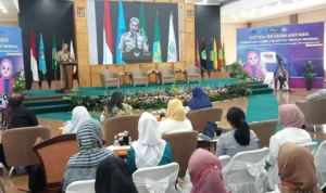 Wakil Wali Kota Bogor, Dedie A. Rachim saat membuka Lomba Presenter Tingkat Nasional di Aula Universitas Ibn Khaldun (UIKA) Bogor, Senin (20/11).