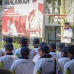 Doc. Pj Wali Kota Cimahi, Dicky Saromi saat Pimpin Apel Pagi di Lapangan Pemkot (mong)