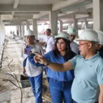 Ketua Komisi II DPRD Kota Bogor, Anita Primasari Mongan, meninjau pembangunan lantai II Pasar Jambu Dua.