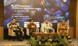 Kepala Bappenda Kota Bandung, Iskandar Zulkarnain menghadiri kegiatan High Level Meeting & Capacity Building-Implementasi Elektronifikasi Transaksi Pemerintah Daerah (ETPD) Tahun 2023 di Grand Tjokro (20/11).