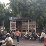 Kondisi Halte Bus TMB di Jalan Raya Cinunuk, Kecamatan Cileunyi, Kabupaten Bandung yang tidak terawat.