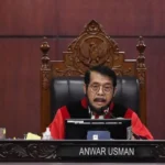 MKMK Copot Jabatan Anwar Usman dari Ketua MK