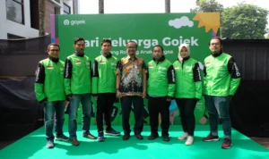 Bertepatan dengan Peringatan Hari Pahlawan, Gojek Luncurkan Jaket Baru Mitra Driver Simbol Gotong Royong Anak Bangsa untuk Indonesia