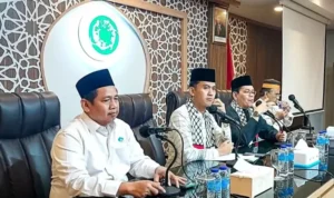 Majelis Ulama Indonesia (MUI) menyampaikan hasil fatwa MUI tentang hukum dukungan terhadap Palestina, di Jakarta, Jumat (10/11/2023). . (ANTARA/Erlangga Bregas Prakoso)