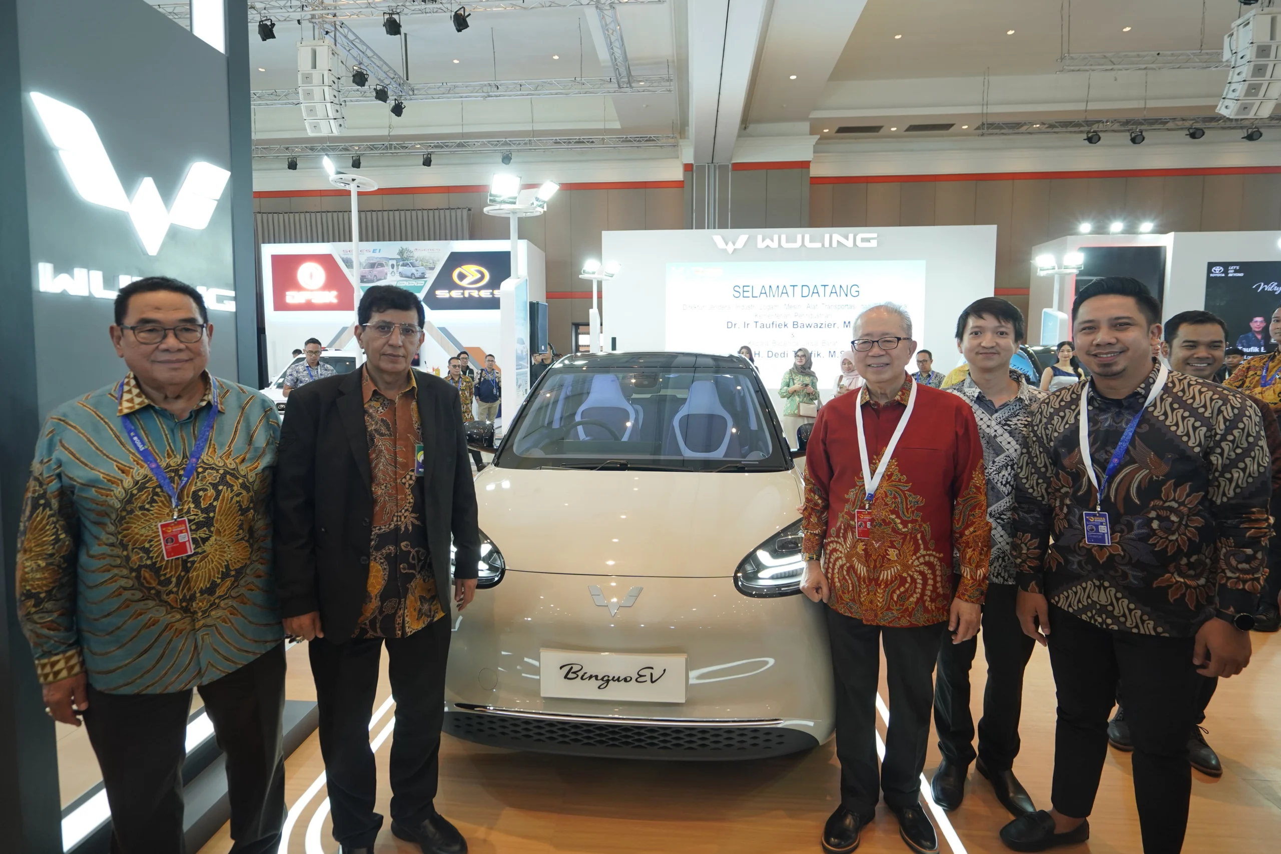 GIIAS Bandung 2023: Wuling Motors Hadirkan BinguoEV dan Air Ev, Utamakan Kenyamanan dengan Desain Futuristik