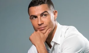Cristiano Ronaldo yang dikabarkan akan pensiun pada 11 Desember 2023. (instagram @cristiano)