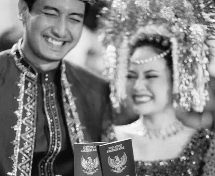 CLBK! Hanggini dan Luthfi Aulia Resmi Menjalani Pernikahan Surprise dengan Nuansa Budaya Minang