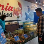 Menikmati makanan segar dari laut, tidak perlu jauh-jauh ke daerah pesisir. Di Kota Bandung sekarang sudah dibuka Kurnia Seafood Bandung.