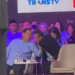 Viral! Prabowo Tarik Jaket Menteri Bahlil saat Debat Cawapres