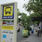 Tanda Bus Stop dipasang di kawasan Jalan Sukabumi, Kota Bandung. (Pandu Muslim/Jabar Ekspres)