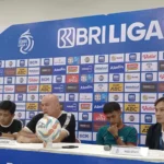 Pelatih Persib Bandung, Bojan Hodak mengaku tak puas perihal permainan Pangeran Biru kontra Persik Kediri (Sadam Husen Soleh Ramdhani)