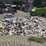 Tumpukan Sampah di Bawah Jembatan Tol Buahbatu jadi Sorotan