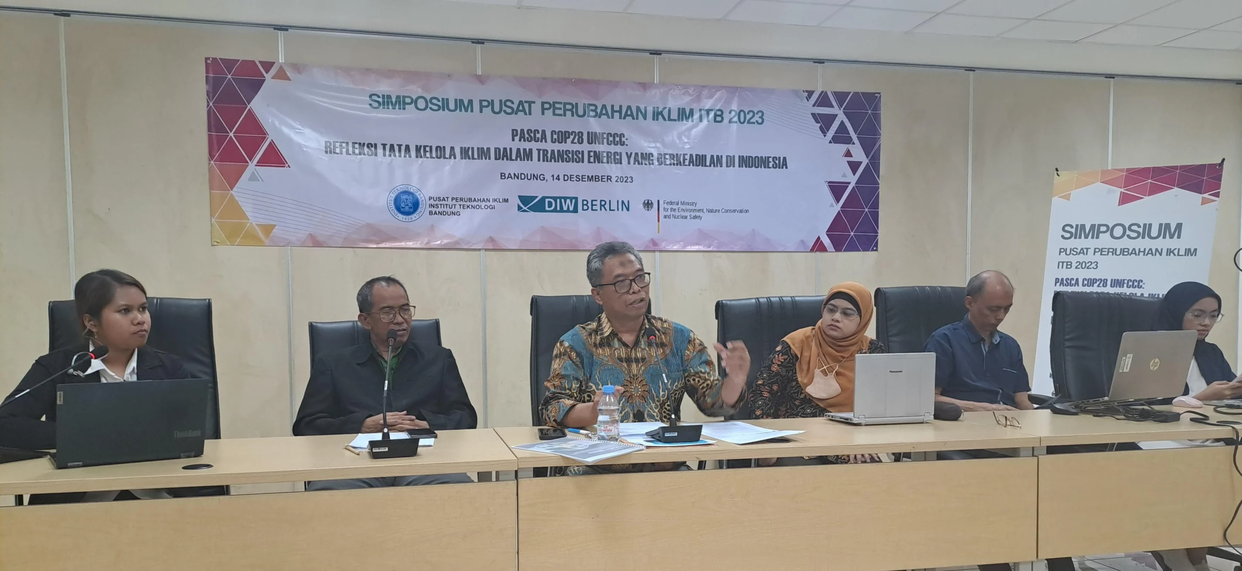 Simposium Pusat Perubahan Iklim ITB 2023: Refleksi Tata Kelola Iklim Dalam Transisi Energi yang Berkeadilan di Indonesia Pasca COP28 UNFCCC