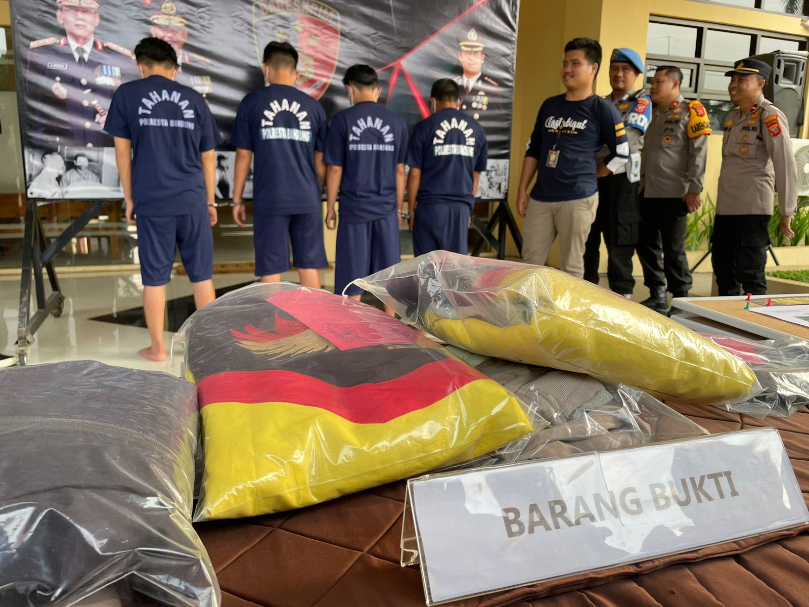 Empat Anggota Ormas Keroyok Polisi Berhasil Diamankan, Satu Bawa Senpi