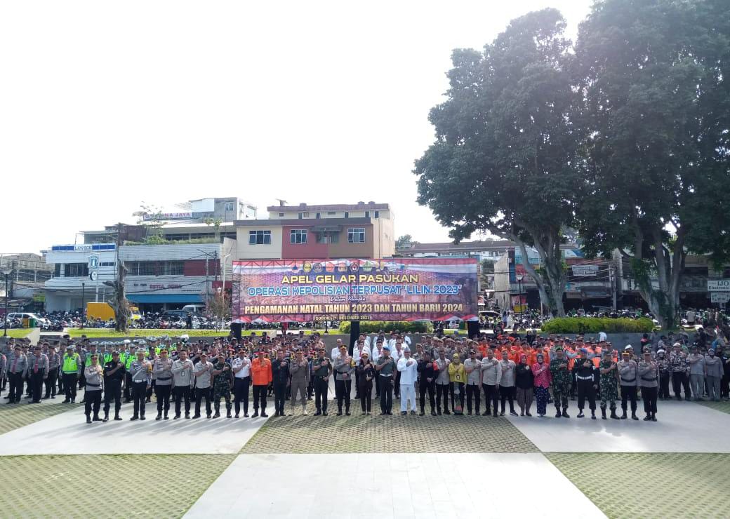 Apel Gelar Pasukan Polresta Bogor bersama TNI dan Pemkot Bogor di Alun-alun Kota Bogor, Kamis (21/12). (Yudha Prananda / Jabar Ekspres)