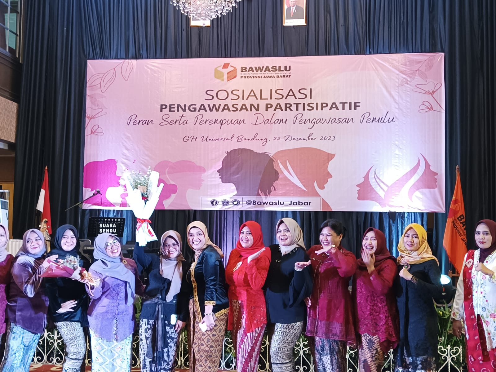 Gelar Sosialisasi Pengawasan Partisipatif di Bandung, Bawaslu Sebut Pentingnya Peran Perempuan dalam Pengawasan Pemilu
