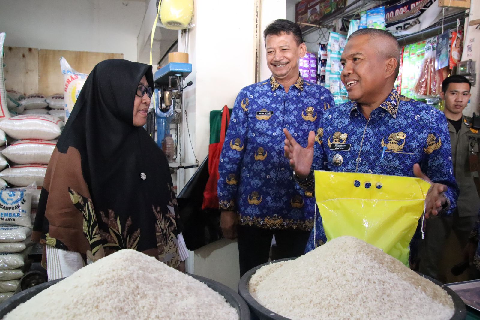 Harga Beras Melambung, Pemkab Bandung Barat Beri Subsidi Rp1.250 per Kilogram
