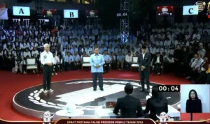 Momen Panas Debat Capres 2024: Prabowo Tak Terima Pernyataan Anies Mengenai Menurunnya Demokrasi dan Peran Oposisi