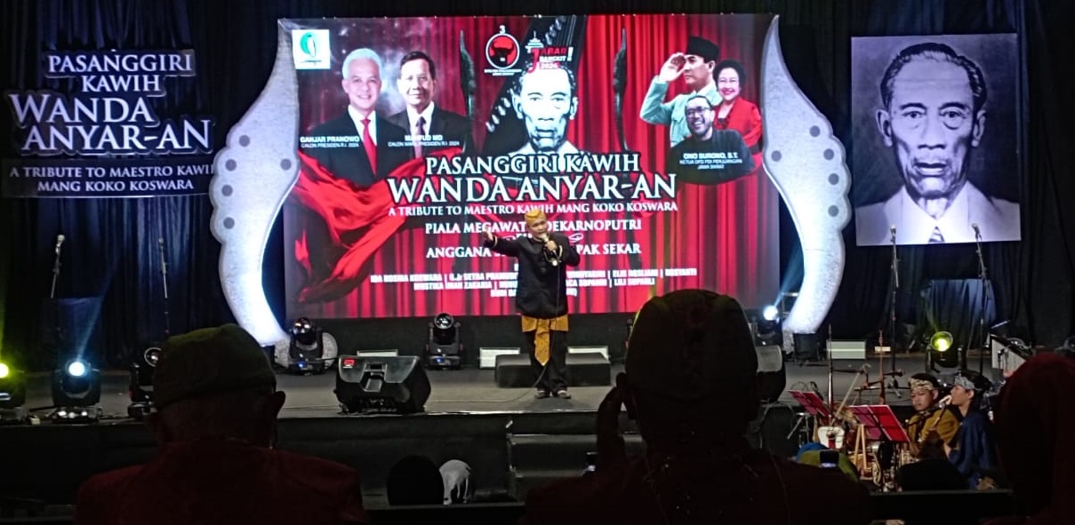 Perebutkan Piala Megawati Soekarnoputri, PDI Perjuangan menggelar Pasanggiri Kawih Wanda Anyaran di De Majestic, Jalan Braga, Kota Bandung, Sabtu 2 Desember 2023.