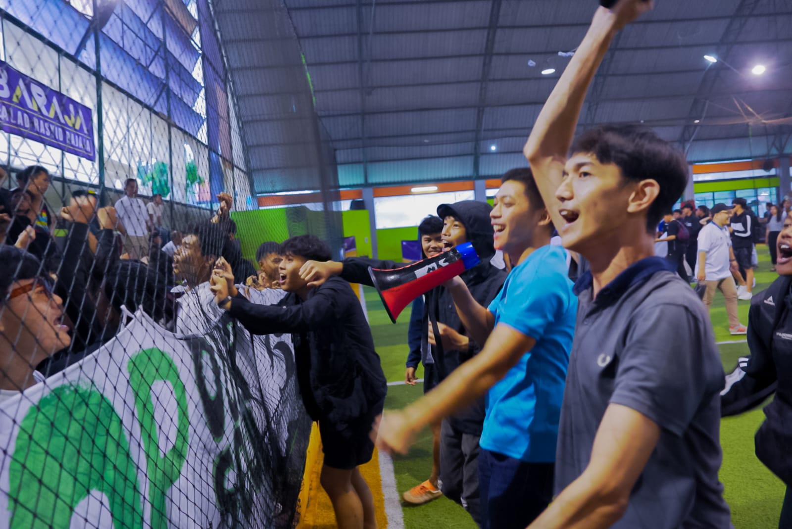Pembina Baraja, M Rasyid Rajasa memberikan dukungan kepada semua tim turnamen futsal antarpelajar SMA se-Bandung dan Cimahi sebelum pentandingan dimulai.