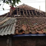 Hujan Deras Hantam Rumah Warga di Citereup Cimahi hingga Roboh