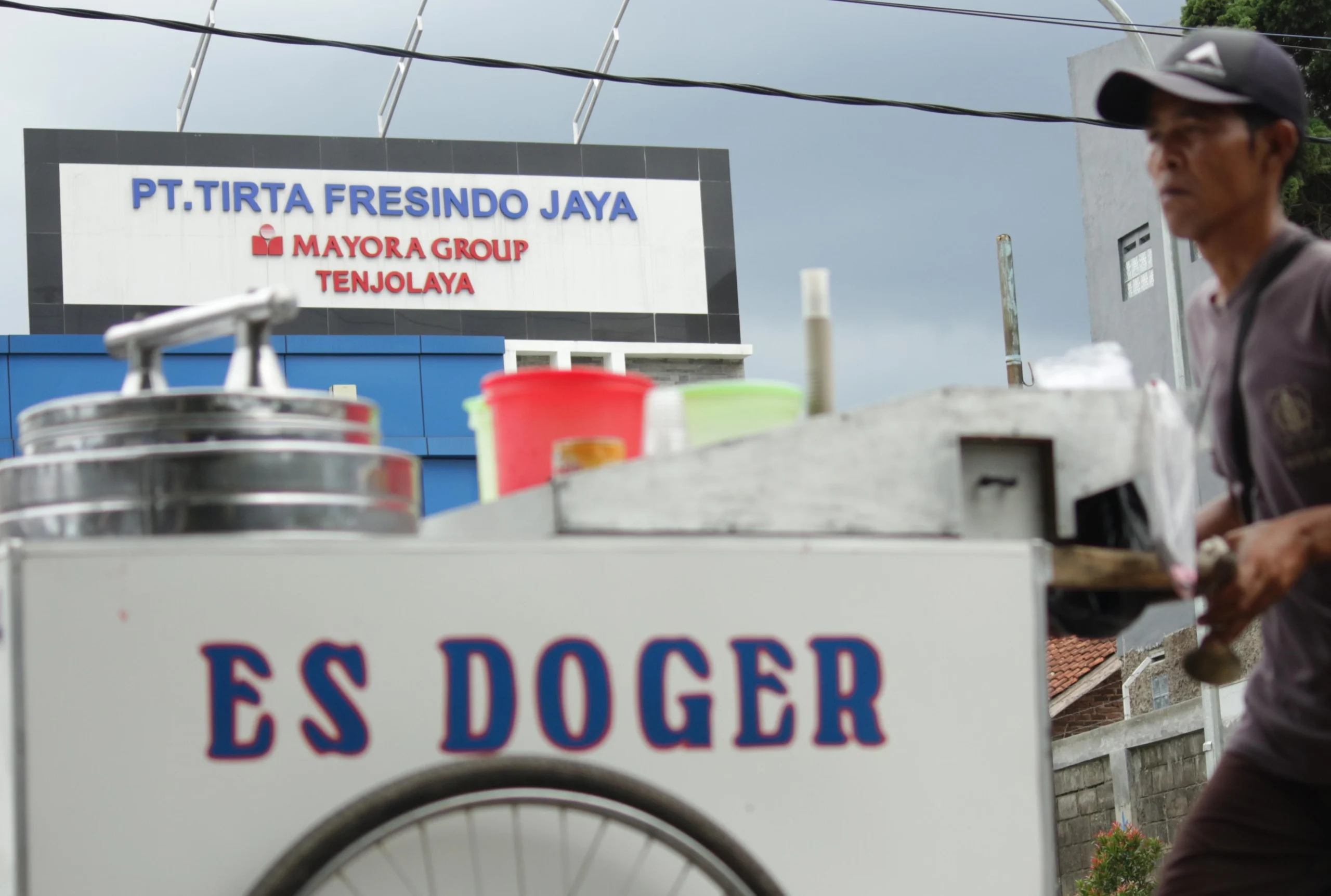 Ilustrasi: PT Tirta Fresindo Jaya di Kecamatan Cicalengka, Kabupaten Bandung. (Pandu Muslim/Jabar Ekspres)