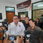 Tim Pemenangan Nasional (TPN) Ganjar Pranowo-Mahfud MD saat melaporkan calon presiden nomor urut 2 Prabowo Subianto ke Bawaslu Jabar lantaran diduga melanggar jadwal kampanye, Selasa 31 Januari 2024.