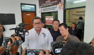 Tim Pemenangan Nasional (TPN) Ganjar Pranowo-Mahfud MD saat melaporkan calon presiden nomor urut 2 Prabowo Subianto ke Bawaslu Jabar lantaran diduga melanggar jadwal kampanye, Selasa 31 Januari 2024.