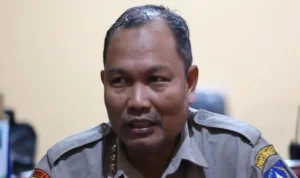 Kepala Pelaksana (Kalak) BPBD Hulu Sungai Selatan (HSS) Kusairi memberikan keterangan soal dampak banjir di Kandangan, HSS, Kalimantan Selatan, Selasa (28/3/2023).