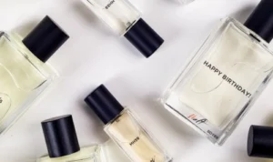 10 Pilihan Parfum Isi Ulang Pria Terbaik yang Menunjang Penampilan dan Kepercayaan Diri