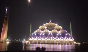 Masjid Raya Al Jabbar.