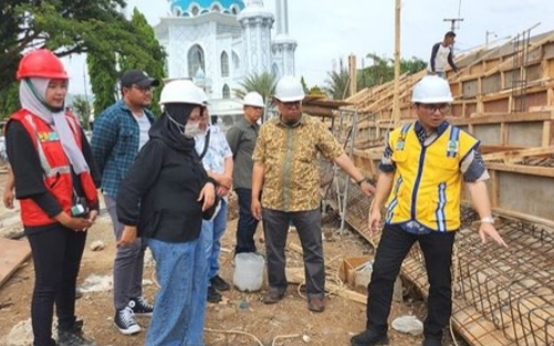 Revitalisasi Alun-alun Ciparay Bandung Molor, Ancaman Blacklist Menanti Kontraktor