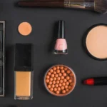 Produk kecantikan yang mengandung merkuri dapat menyebabkan masalah serius bagi kulit Foto: Freepik