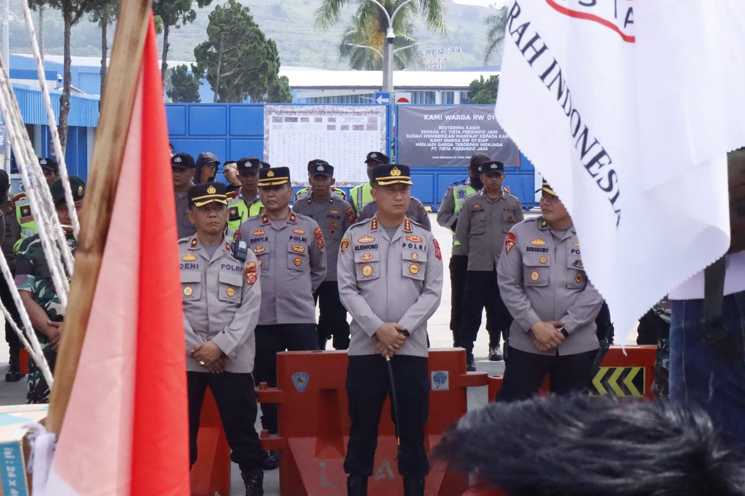Polresta Bandung Amankan Unjuk Rasa Depan Pabrik PT Tirta Fresindo Jaya dari Mayora Grup di Cicalengka